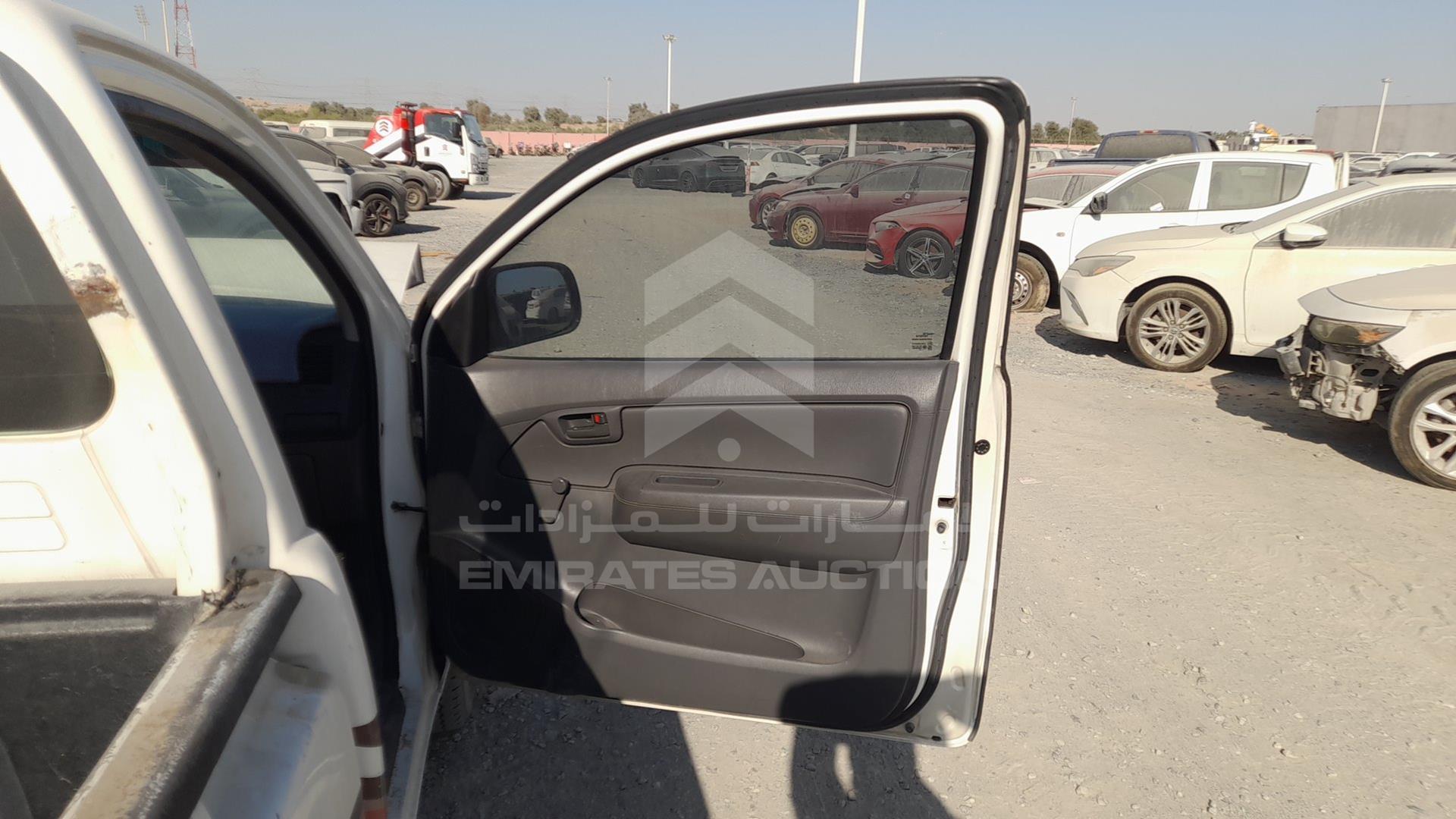 2014 TOYOTA HILUX VIN: MR0CX12G2E0121310