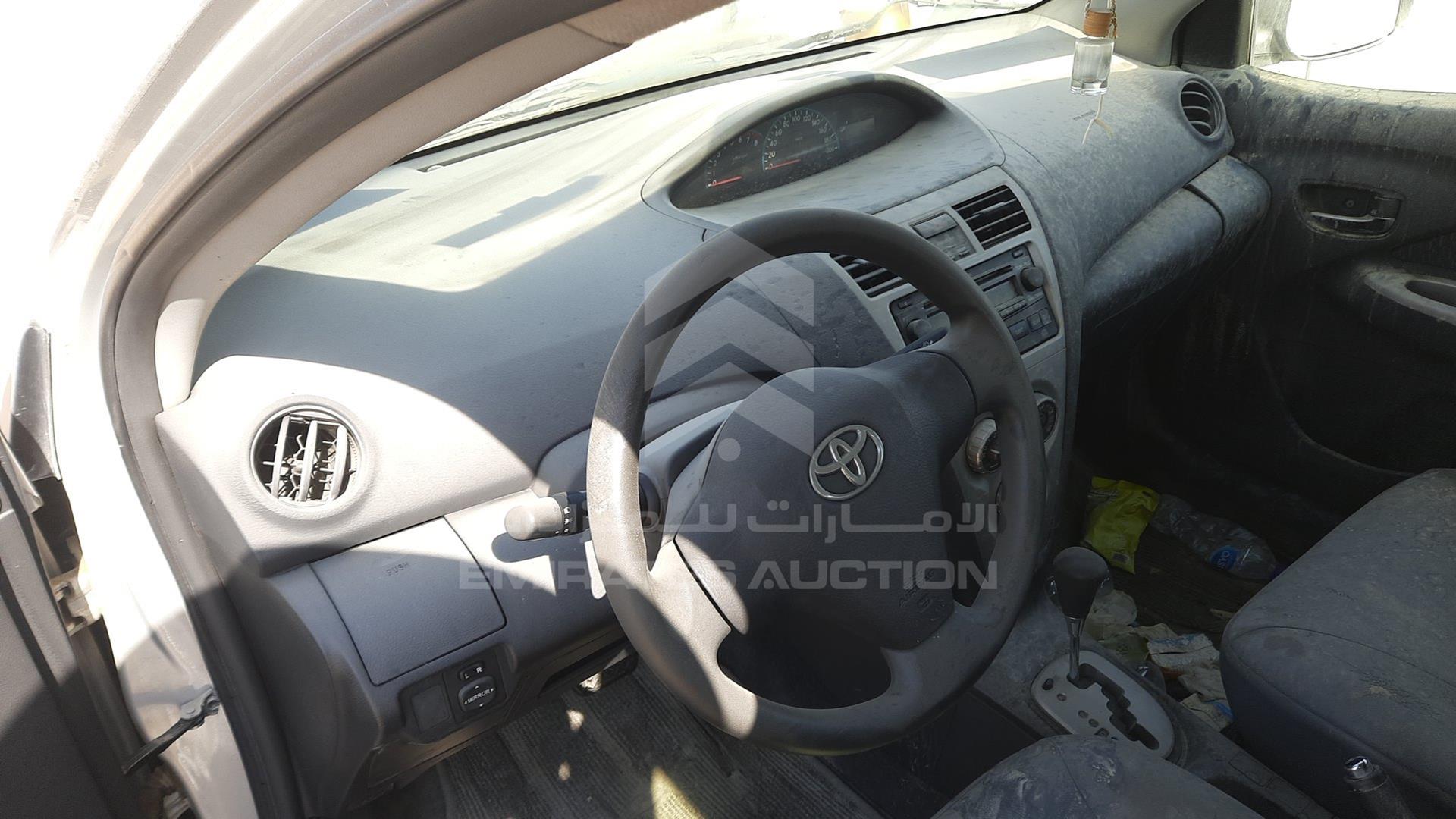 2011 TOYOTA YARIS VIN: JTDBW9239BL001992