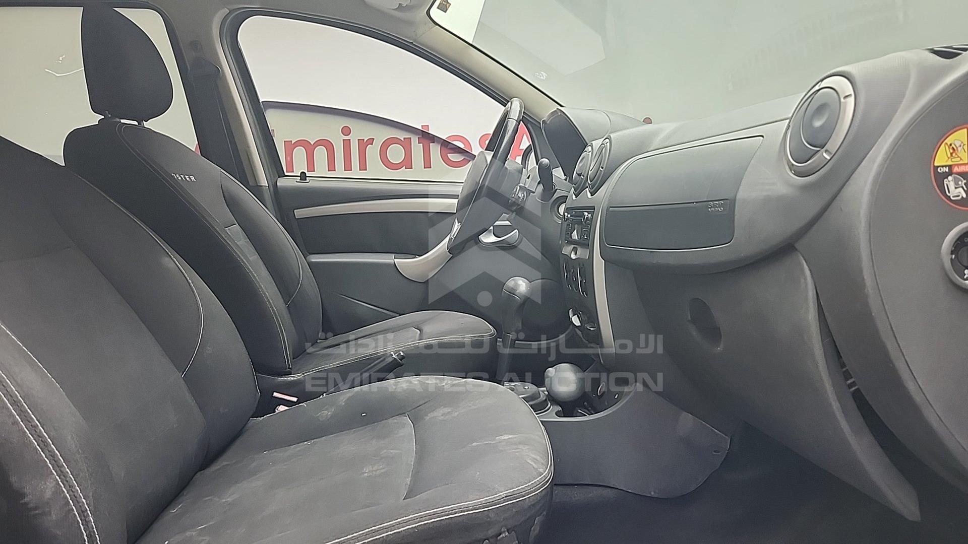 2015 RENAULT DUSTER VIN: VF1HSRCA7FA523927