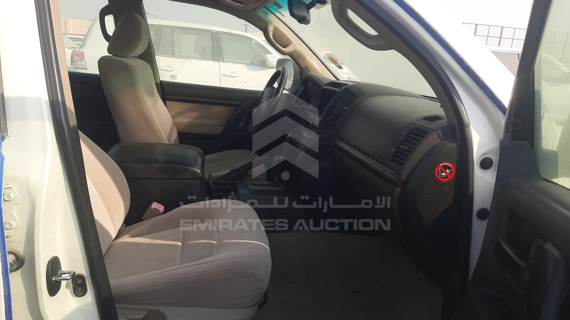 2011 TOYOTA LAND CRUISER VIN: JTMHU09J2B5052304