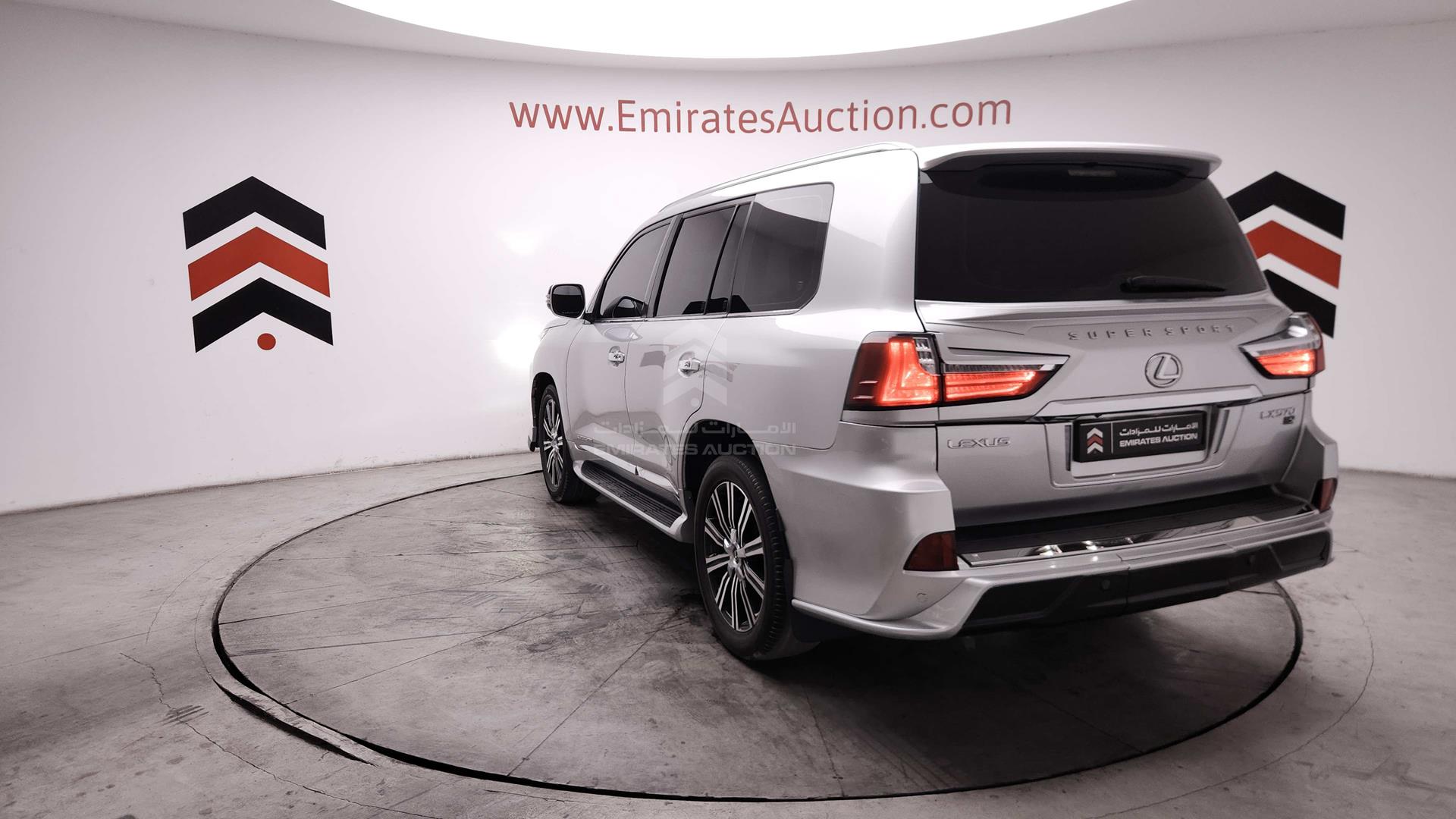 2009 LEXUS LX 570 VIN: JTJHY0OW994015504