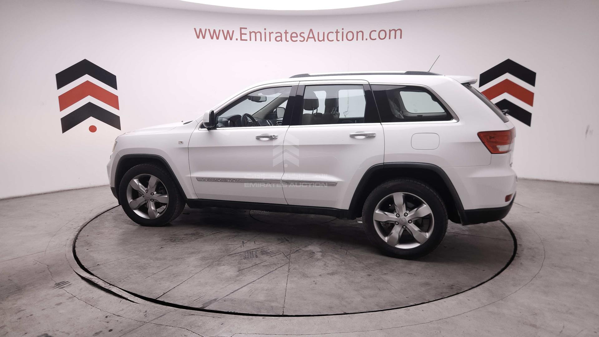 2013 JEEP GRAND CHEROKEE VIN: 1C4RJFBT6DC586576