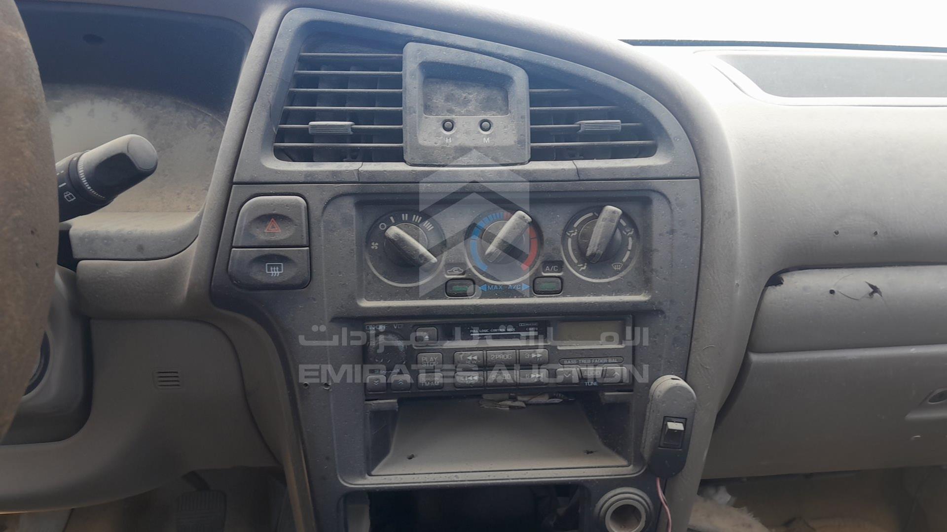 2002 NISSAN PATHFINDER VIN: JN8AR05Y72W524680