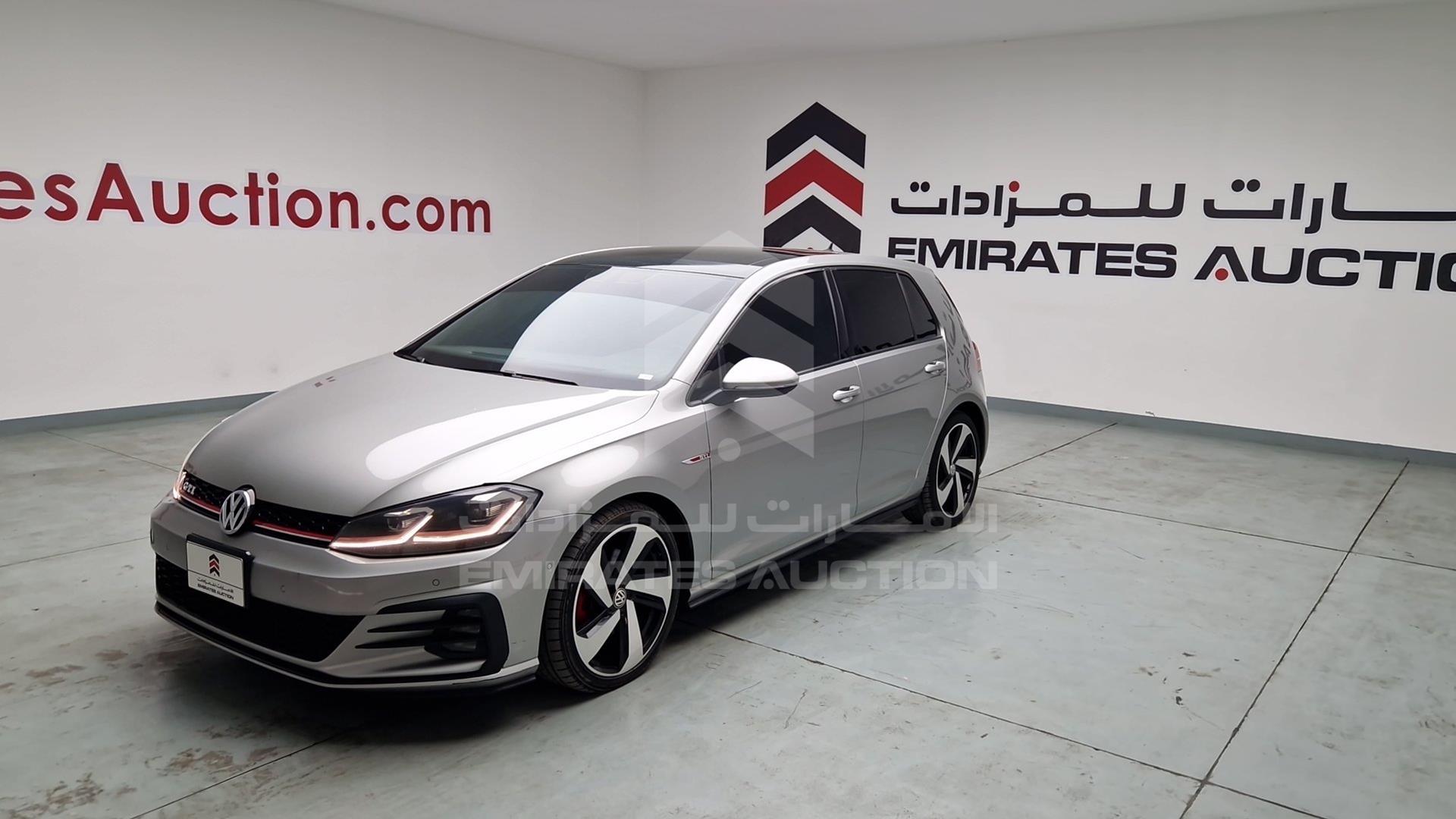 2018 VOLKSWAGEN GOLF VIN: WVWFL2AU7JW034126