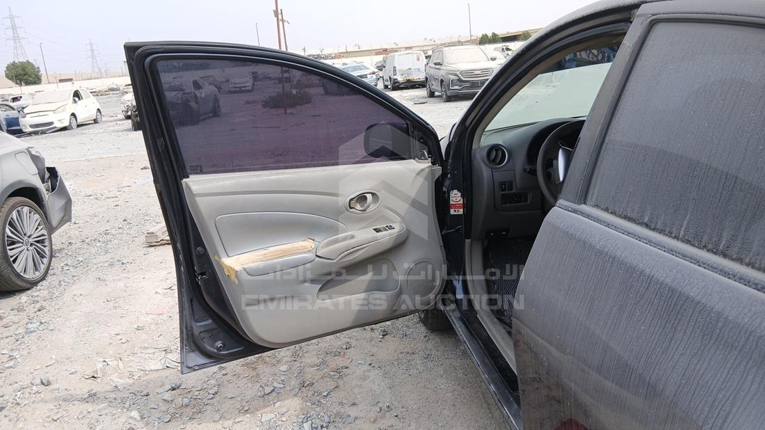 نيسان صني 2023 — الباب الأمامي الأيسر — صورة 10