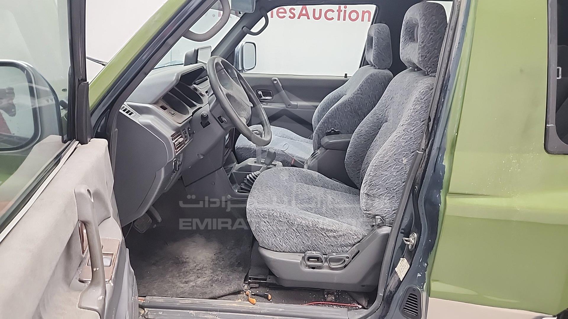 2000 MITSUBISHI PAJERO VIN: JMY0RV230YJ703802