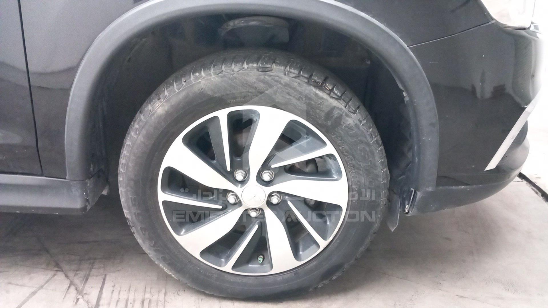 2017 MITSUBISHI ASX VIN: JE4LP21U2HZ701187