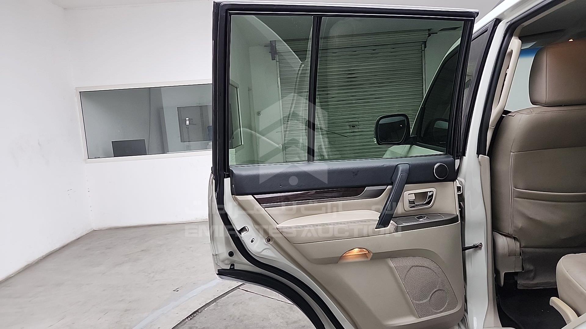2020 MITSUBISHI PAJERO VIN: JE4MR62M0LJ703693