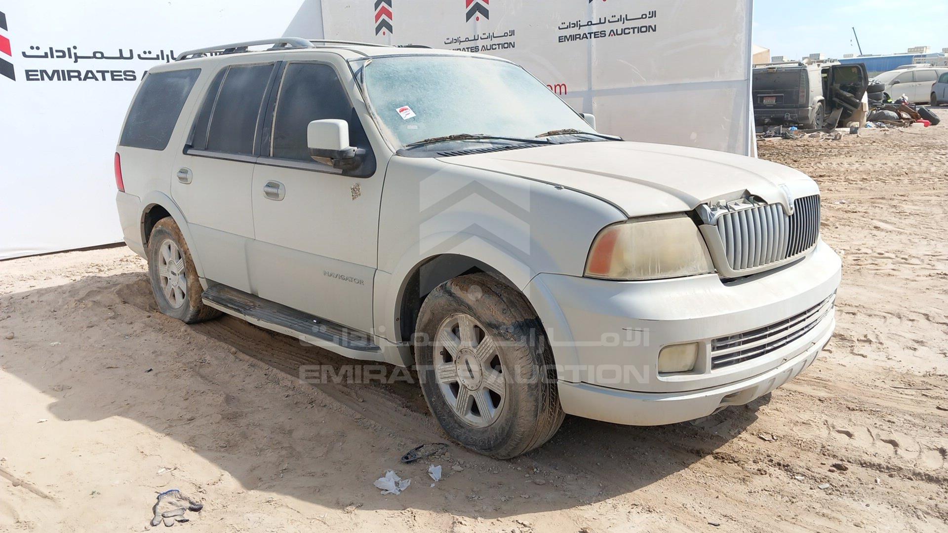 2005 LINCOLN NAVIGATOR VIN: 5LMFU285X5LJ21885