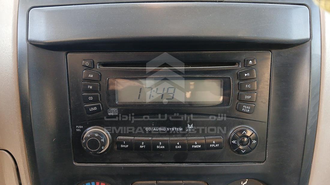جيه ام سي Pick Up 2016 — نظم الترفيه وكاميرا المراقبة والملاحة — صورة 17