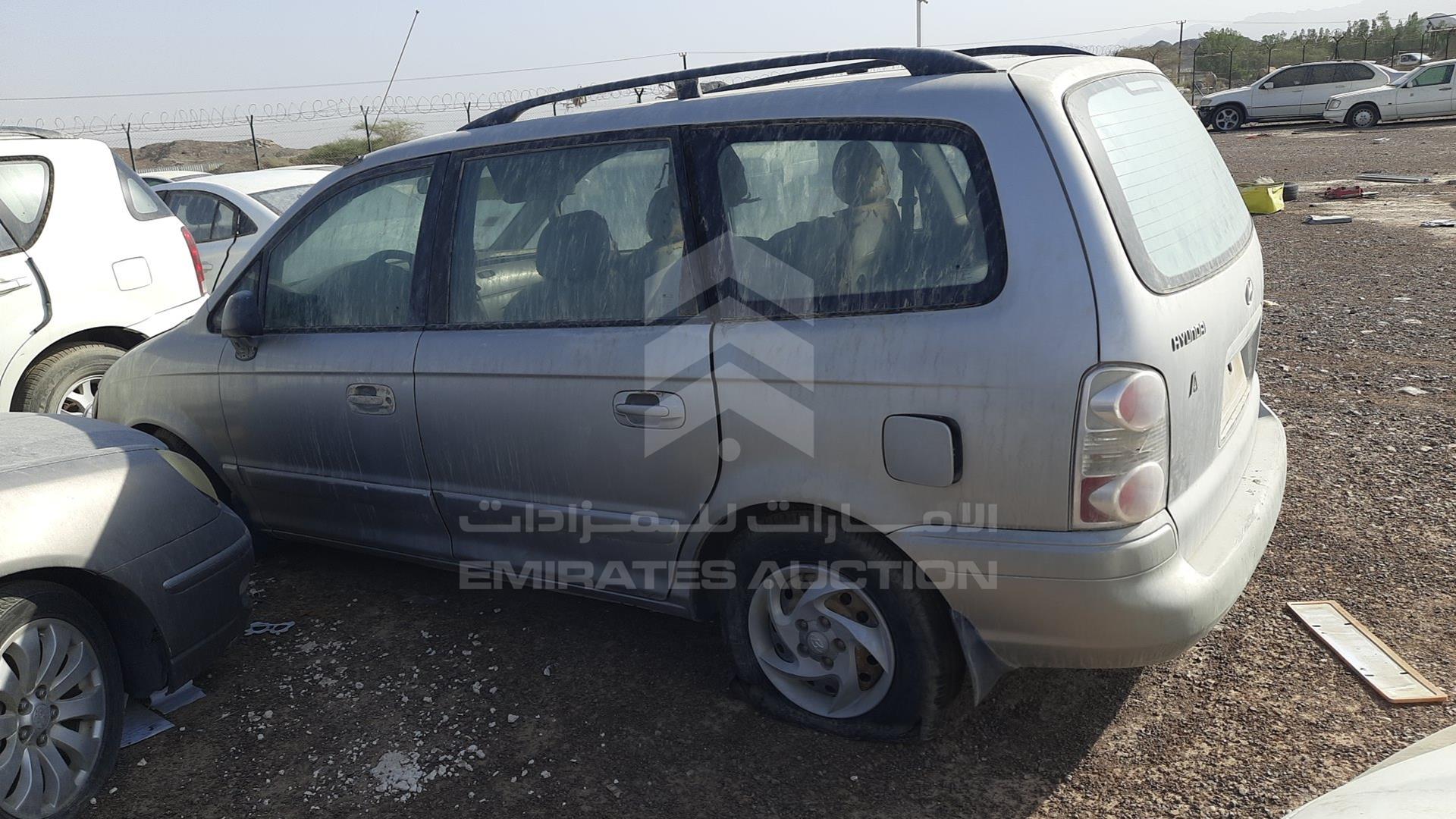 2005 HYUNDAI TRAJET VIN: KMHMG81C45U250356