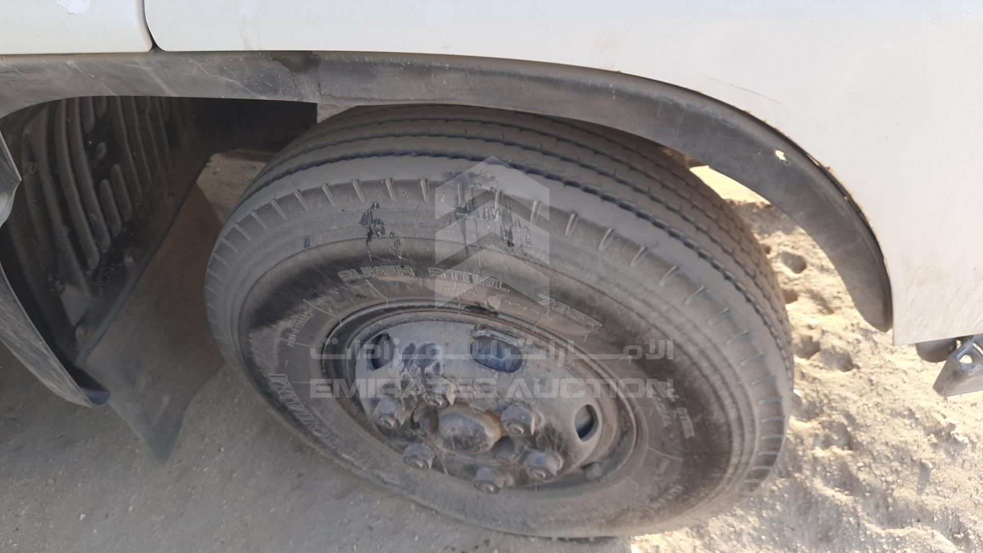 2005 HINO FD - TRUCK VIN: JHDFD1JL951S10545