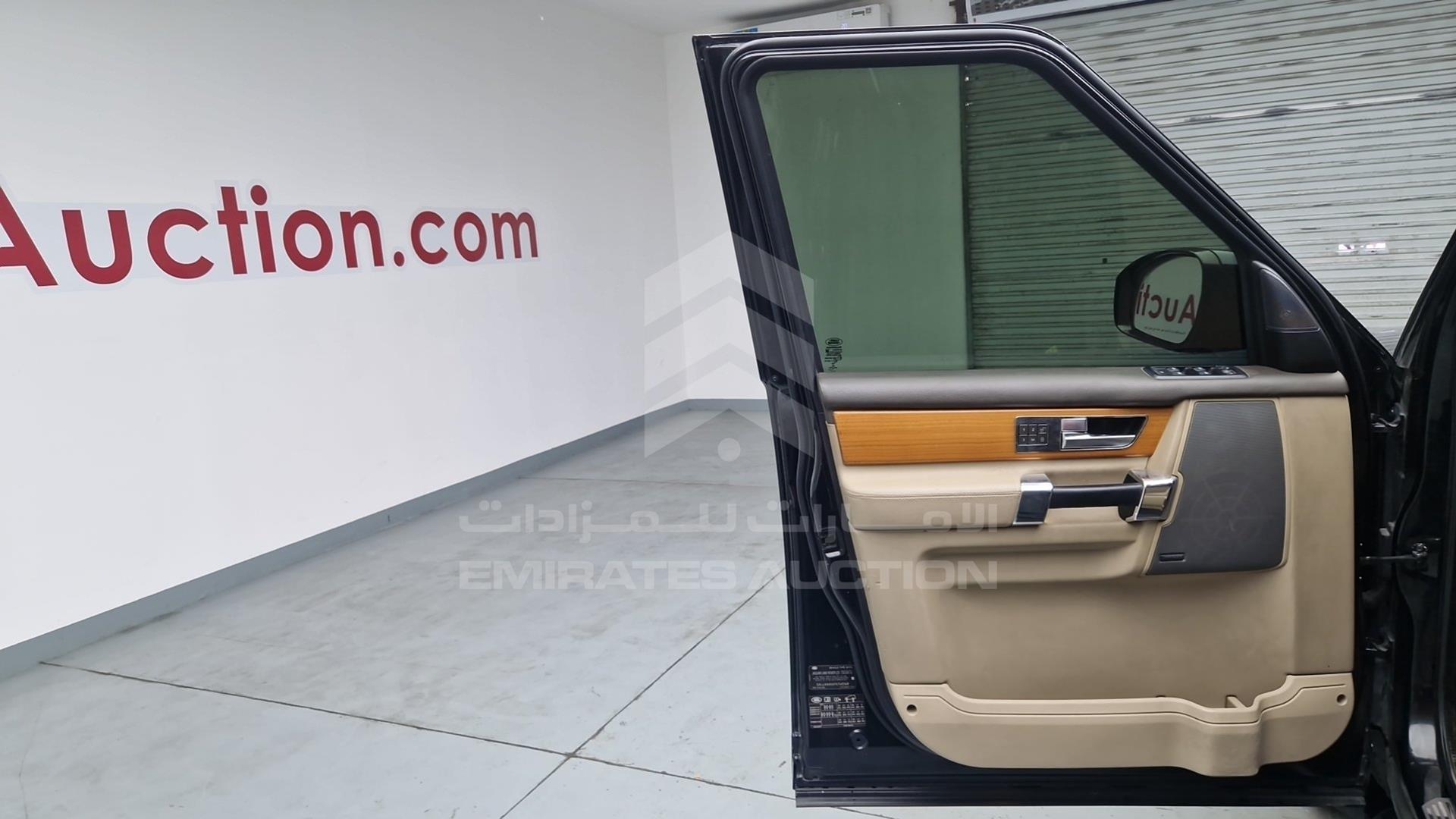 2015 LAND ROVER LR4 VIN: SALLAAAV6FA740368