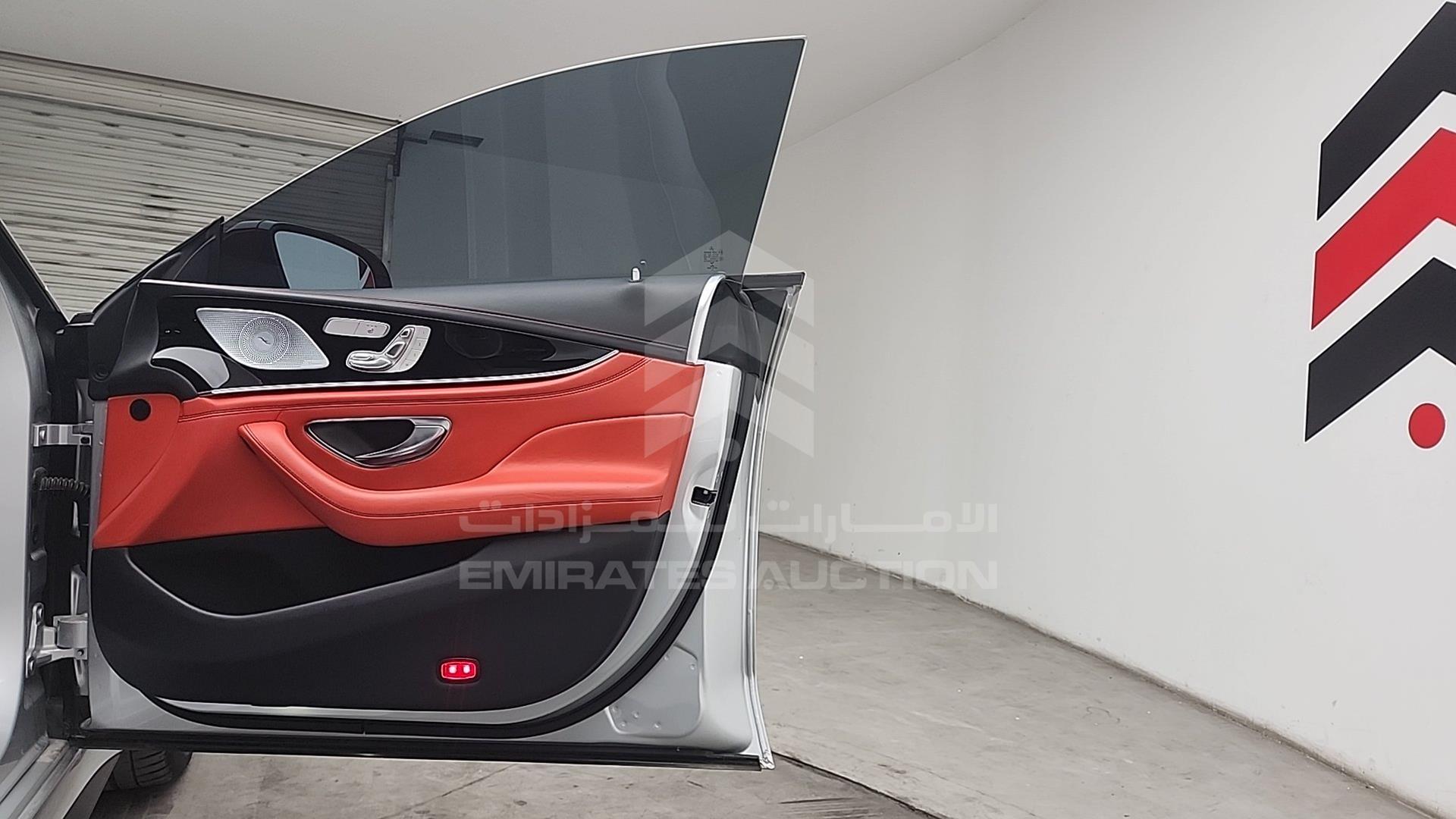 2019 MERCEDES GT 43 AMG VIN: WDD7X5JB8KA007031