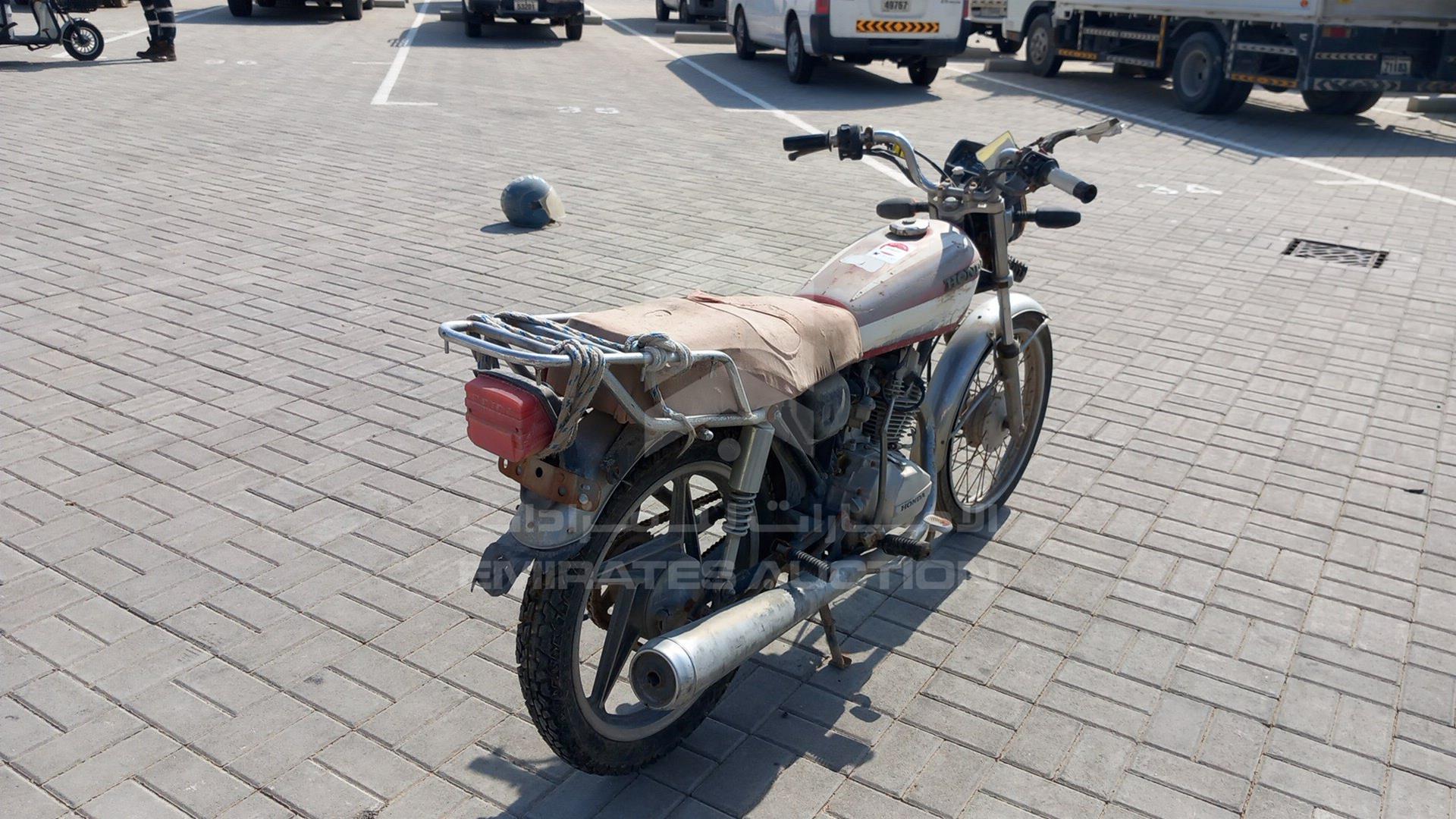 0 HONDA MOTORBIKE VIN: CJ30364005130
