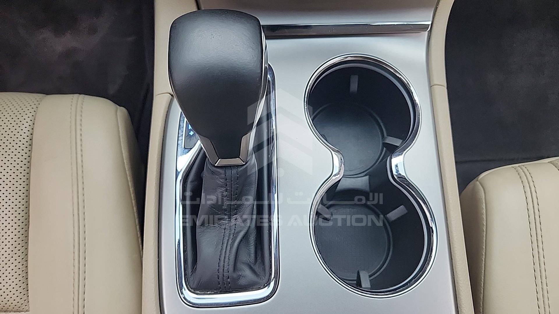 2018 JEEP GRAND CHEROKEE VIN: 1C4RJFBG3JC238071