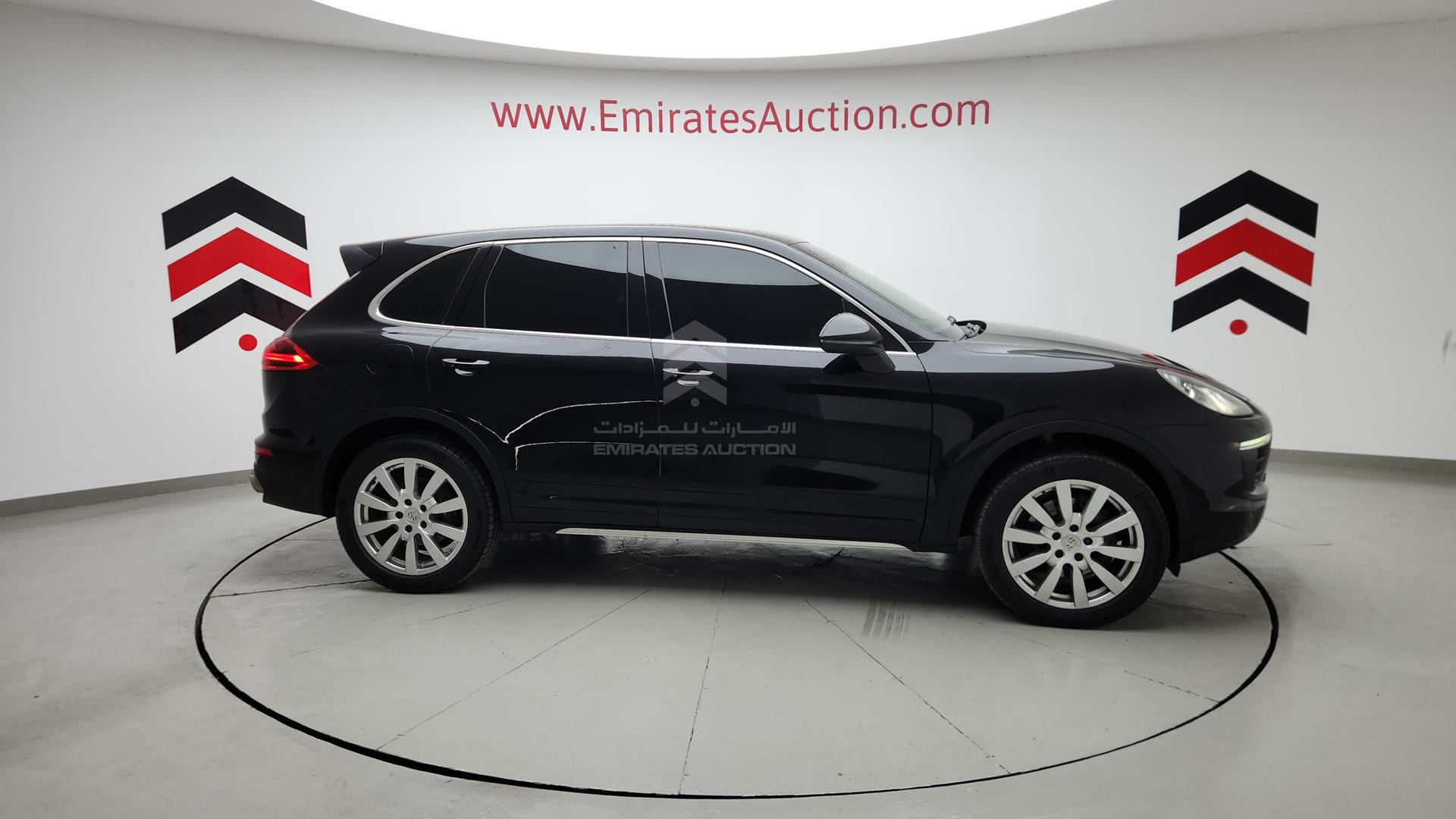 2016 PORSCHE CAYENNE VIN: WP1ZZZ92ZGLA05582