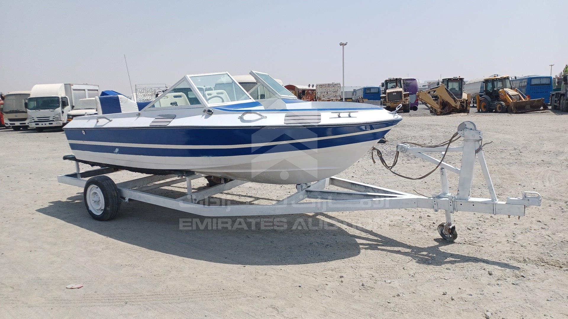 0 BOAT + TROLLEY --- VIN: G03274380