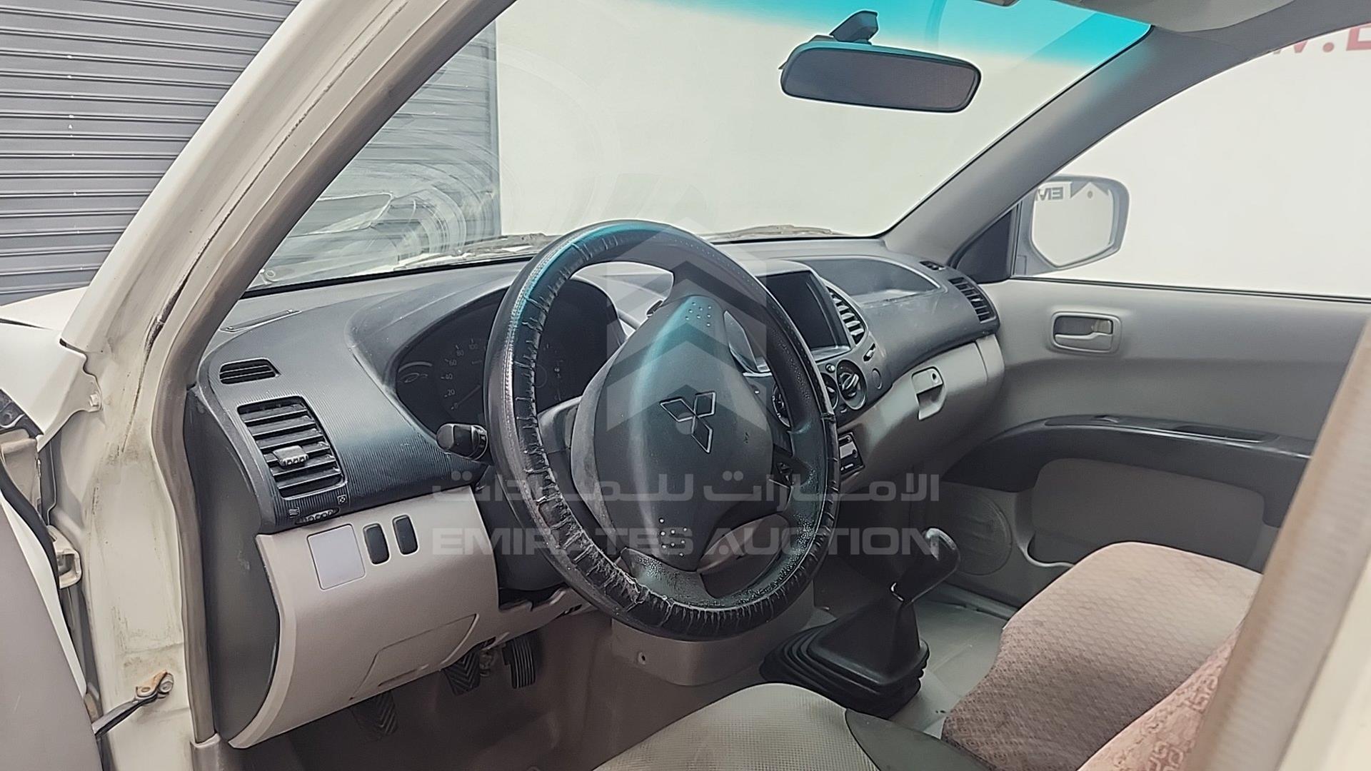 2013 MITSUBISHI L 200 VIN: MMBJNKA50DD029933