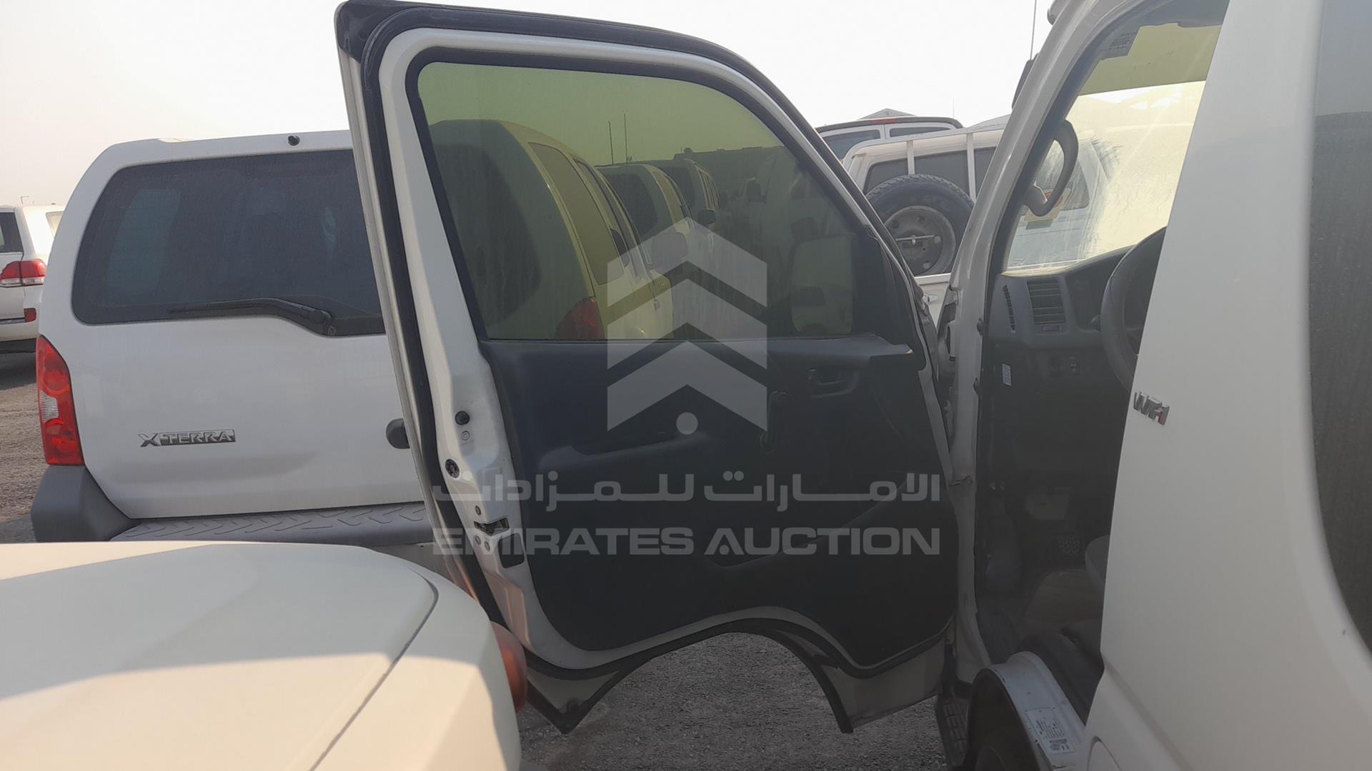 2010 TOYOTA HIACE VIN: JTGJX02P6A5016673