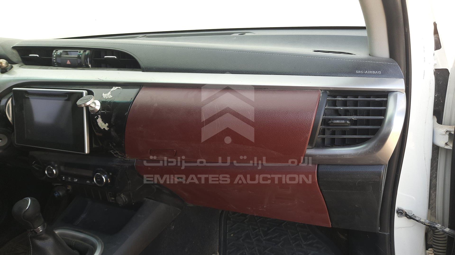2016 TOYOTA HILUX VIN: MR0HX8CD8G1356830