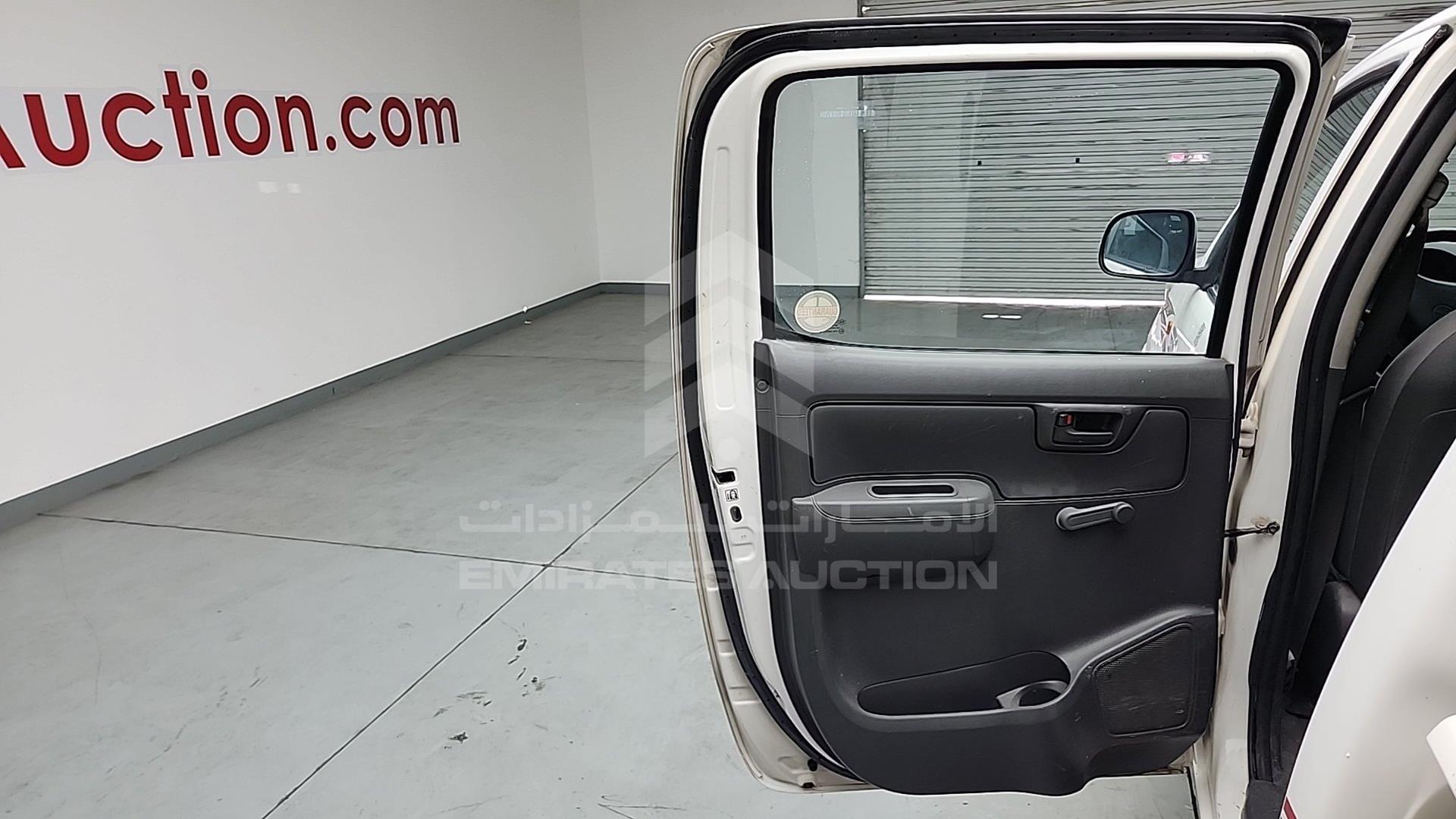 2014 TOYOTA HILUX VIN: MR0EX12G4E2349869