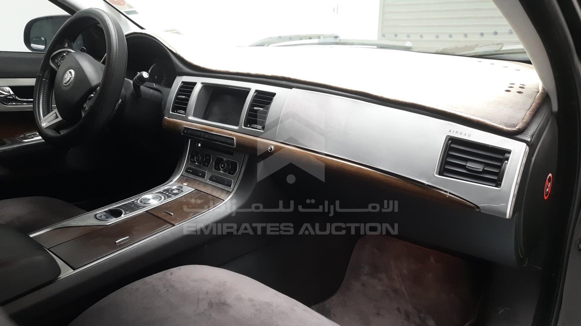 2013 JAGUAR XF VIN: SAJAA05N8DPU00277