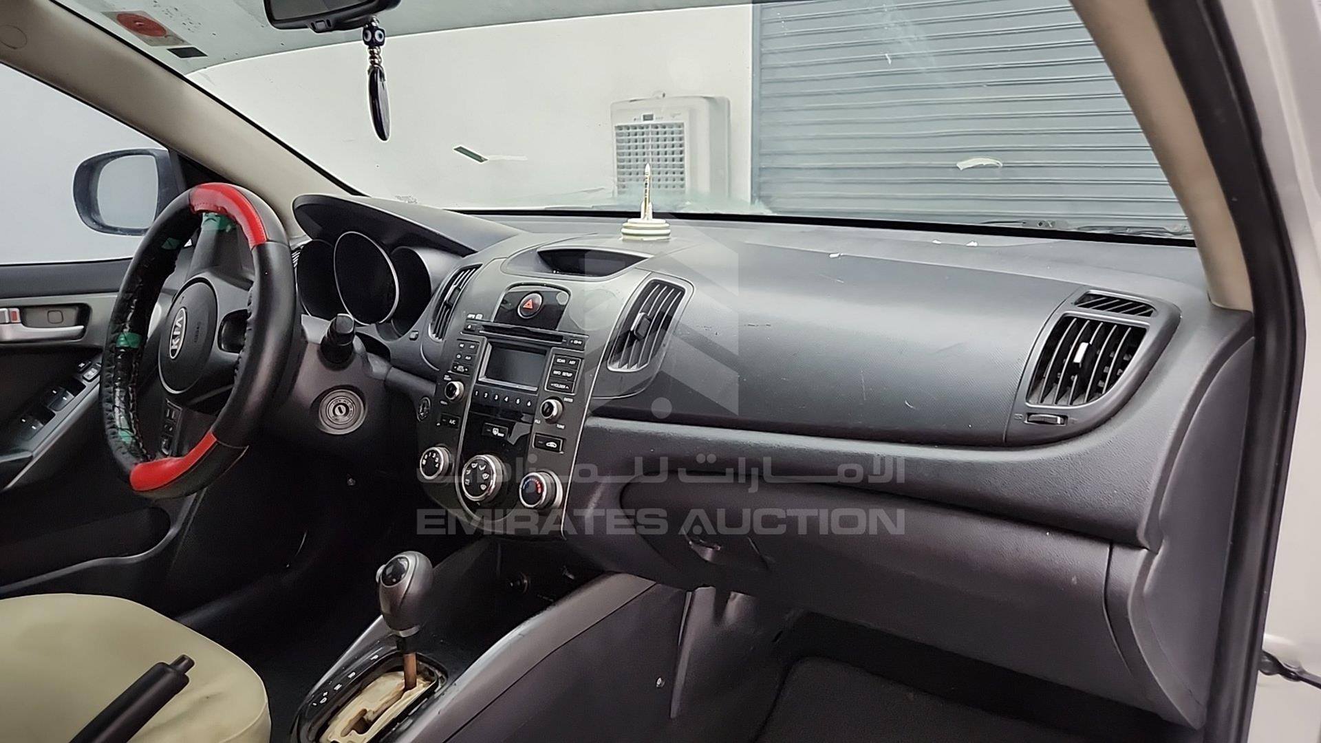 2012 KIA CERATO VIN: KNAFU411BC5962272