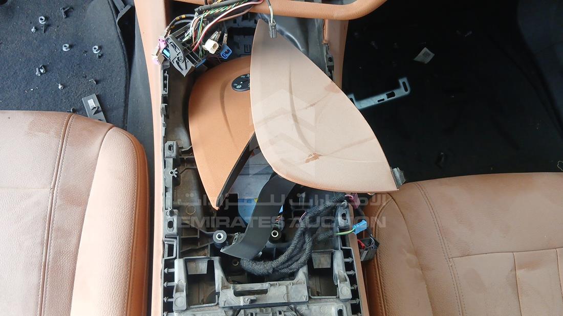 2017 BMW 730 — Gear View — Photo 19