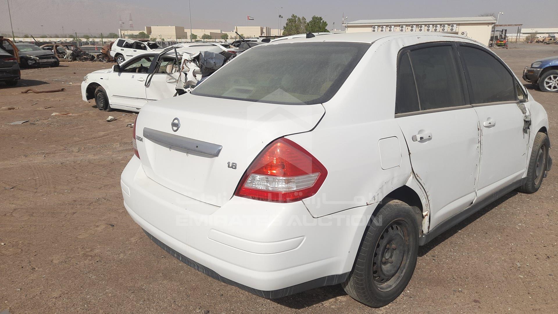 2011 NISSAN TIIDA VIN: 3N1BC1A61BK203695