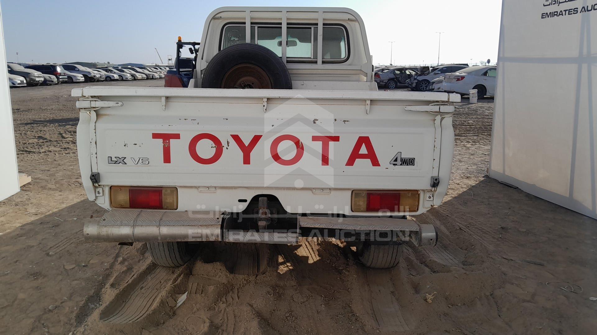 2007 TOYOTA LAND CRUISER PICKUP VIN: JTFLJ73J376037369