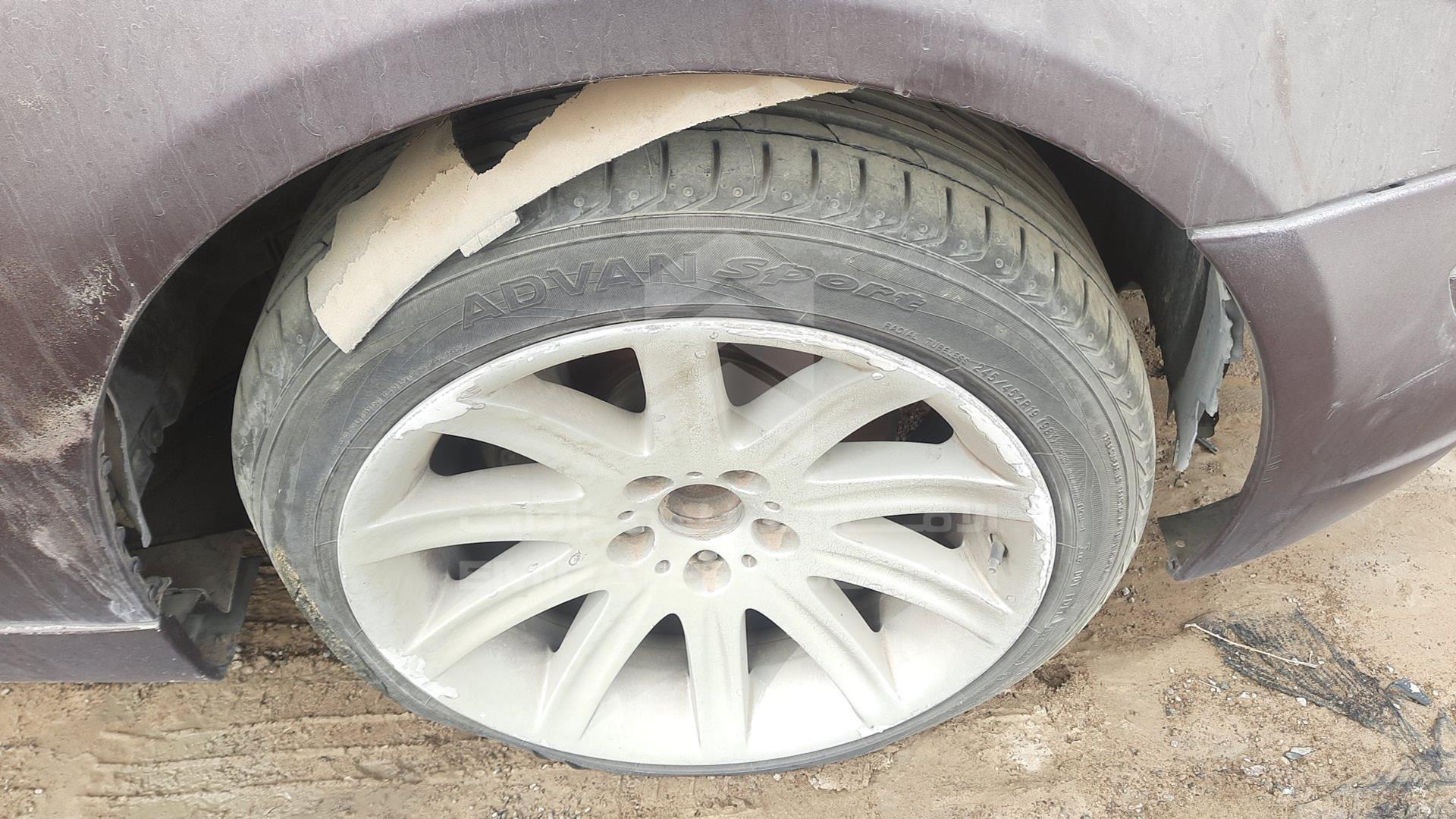 2006 BMW 730 VIN: WBAHN21086DS82689