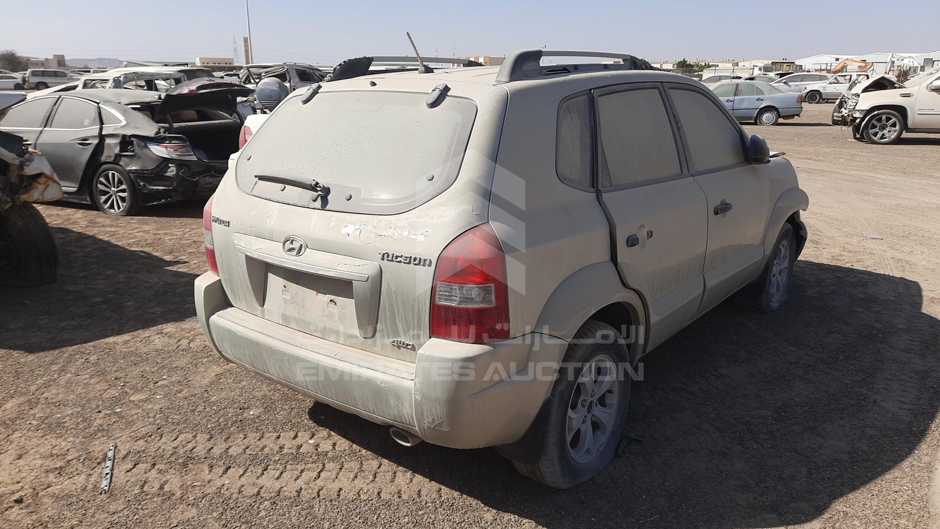 2009 HYUNDAI TUCSON VIN: KMHJM81B29U038399