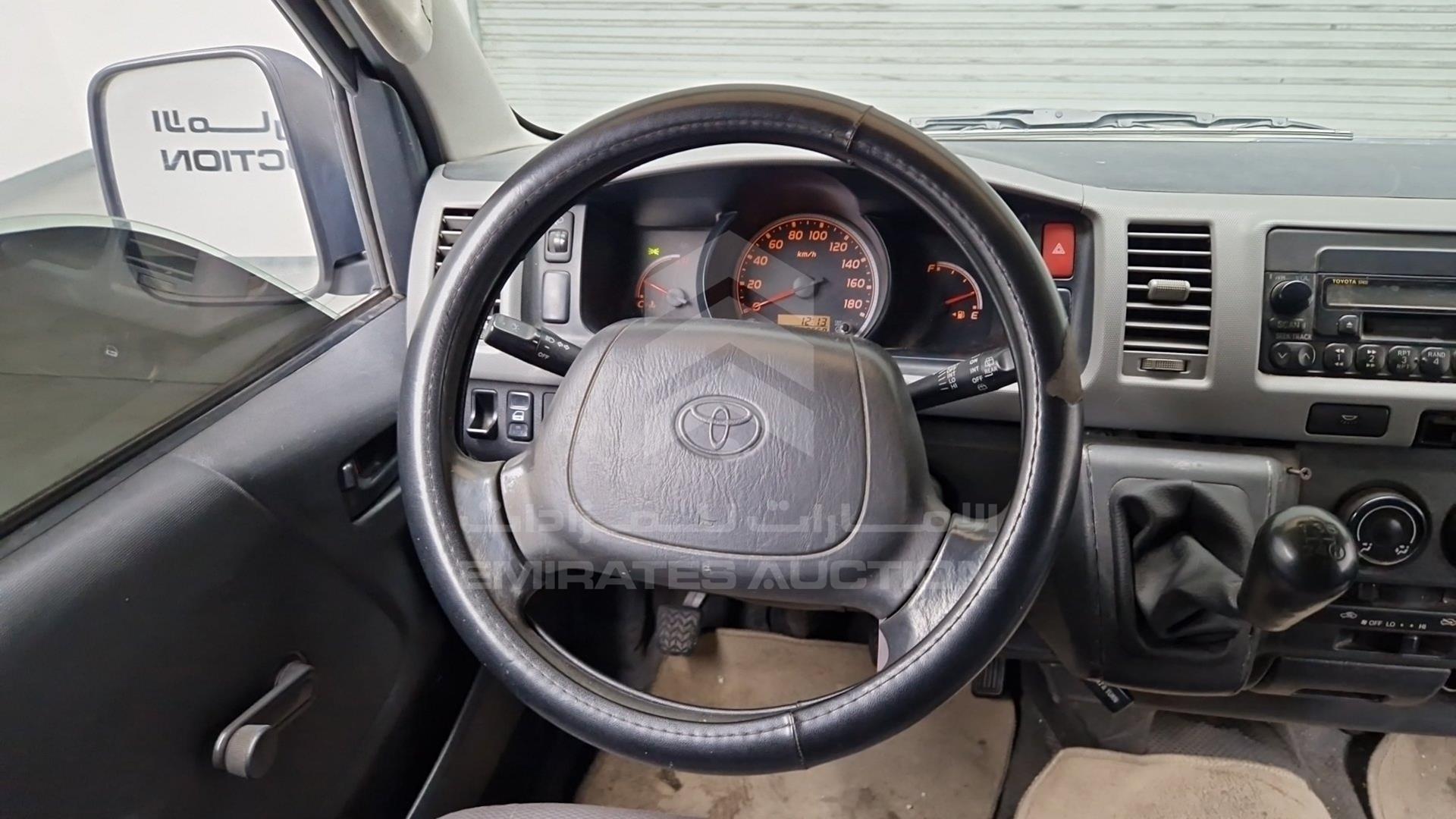 2007 TOYOTA HIACE VIN: JTGJX02P575007665