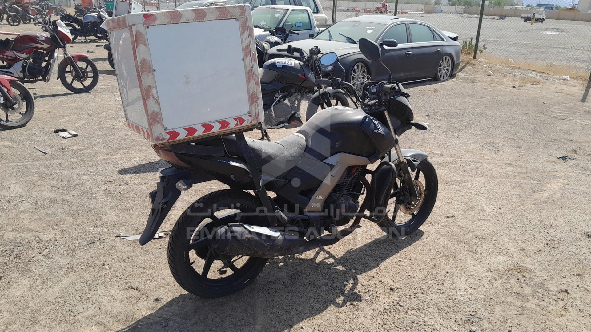2016 HONDA UNICORN VIN: ME4KC2034G8003201
