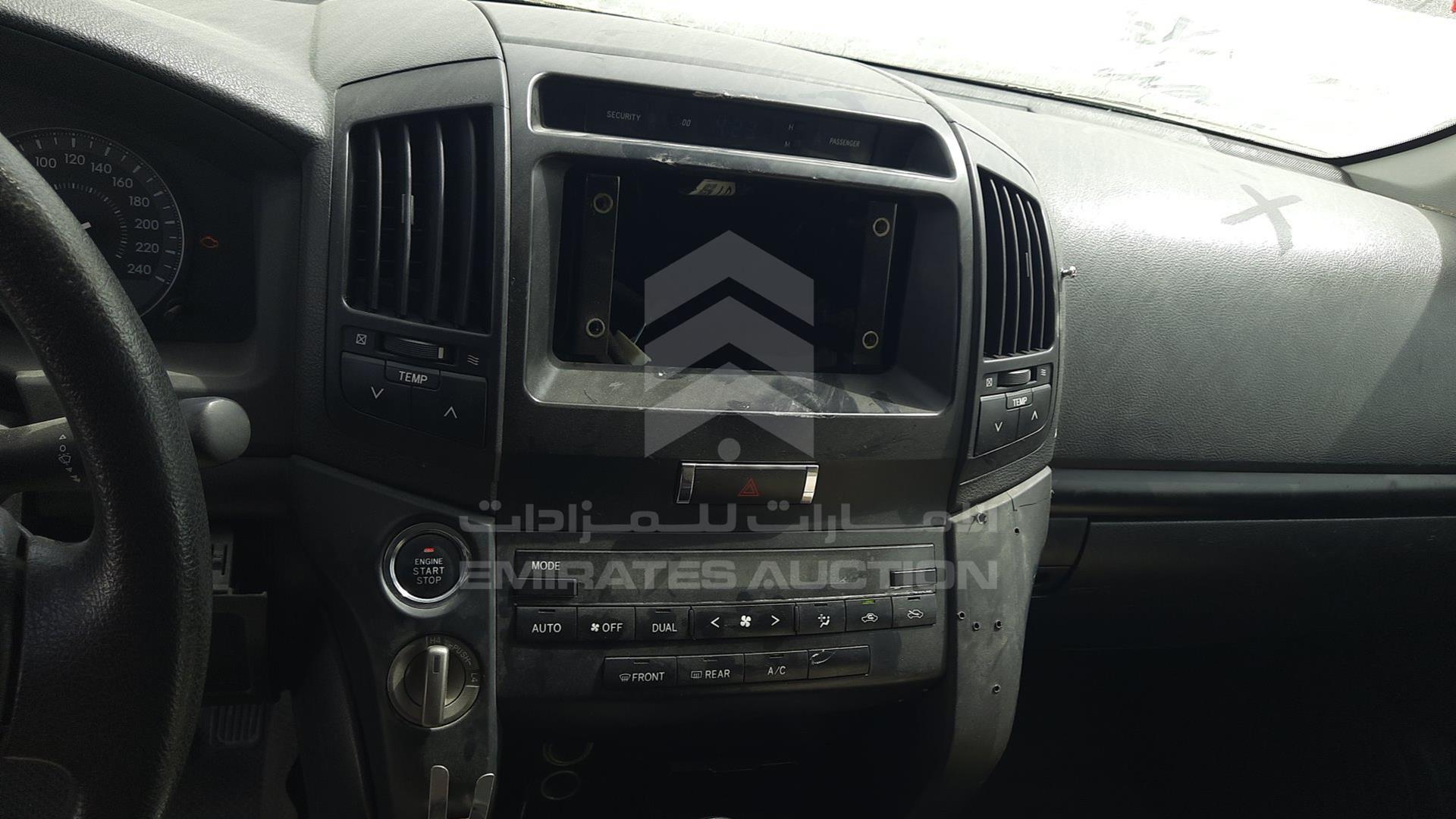 2011 TOYOTA LAND CRUISER VIN: JTMDU09J0B4035070