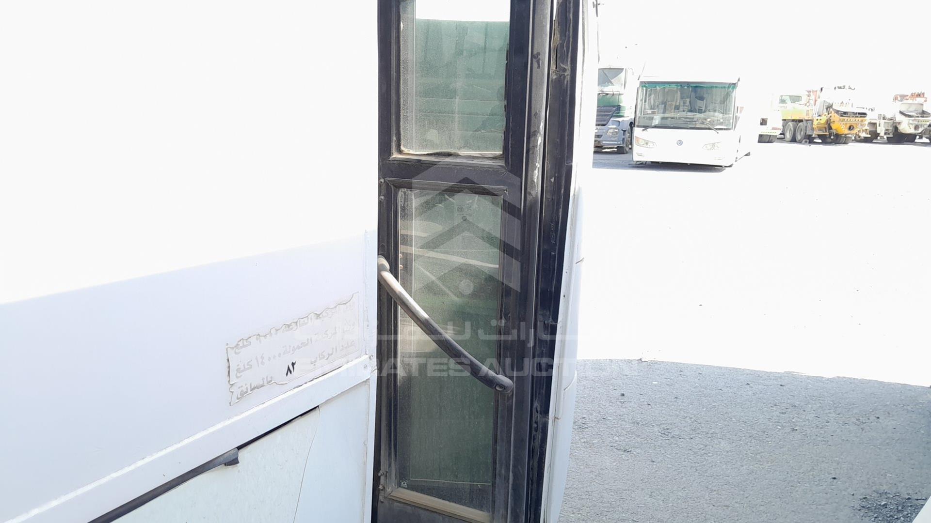 2015 TATA LPO1618 VIN: MAT449253F0L01814