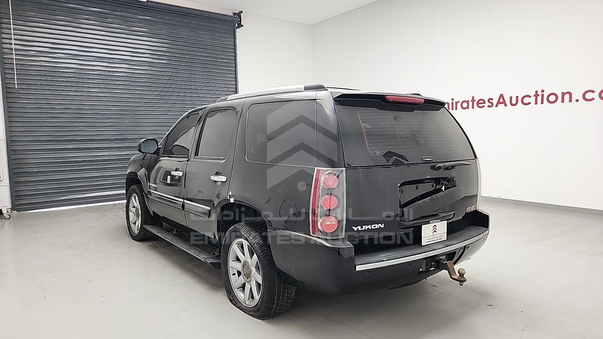 2008 GMC YUKON VIN: 1GKFK63808J142612