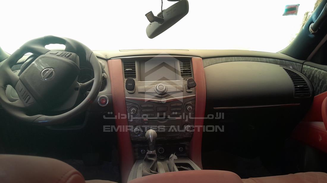 نيسان باترول 2011 — زاوية الواجهة الكاملة — صورة 15