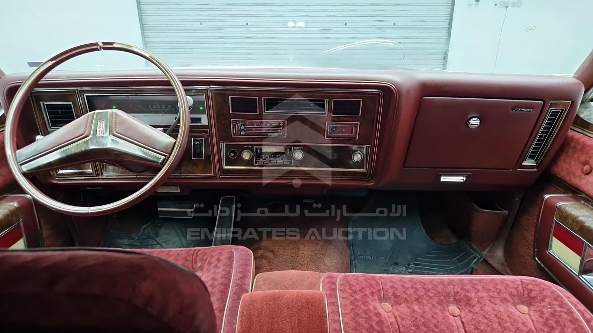 1981 OLDSMOBILE 98 VIN: 1G3AX69Y9BM287152
