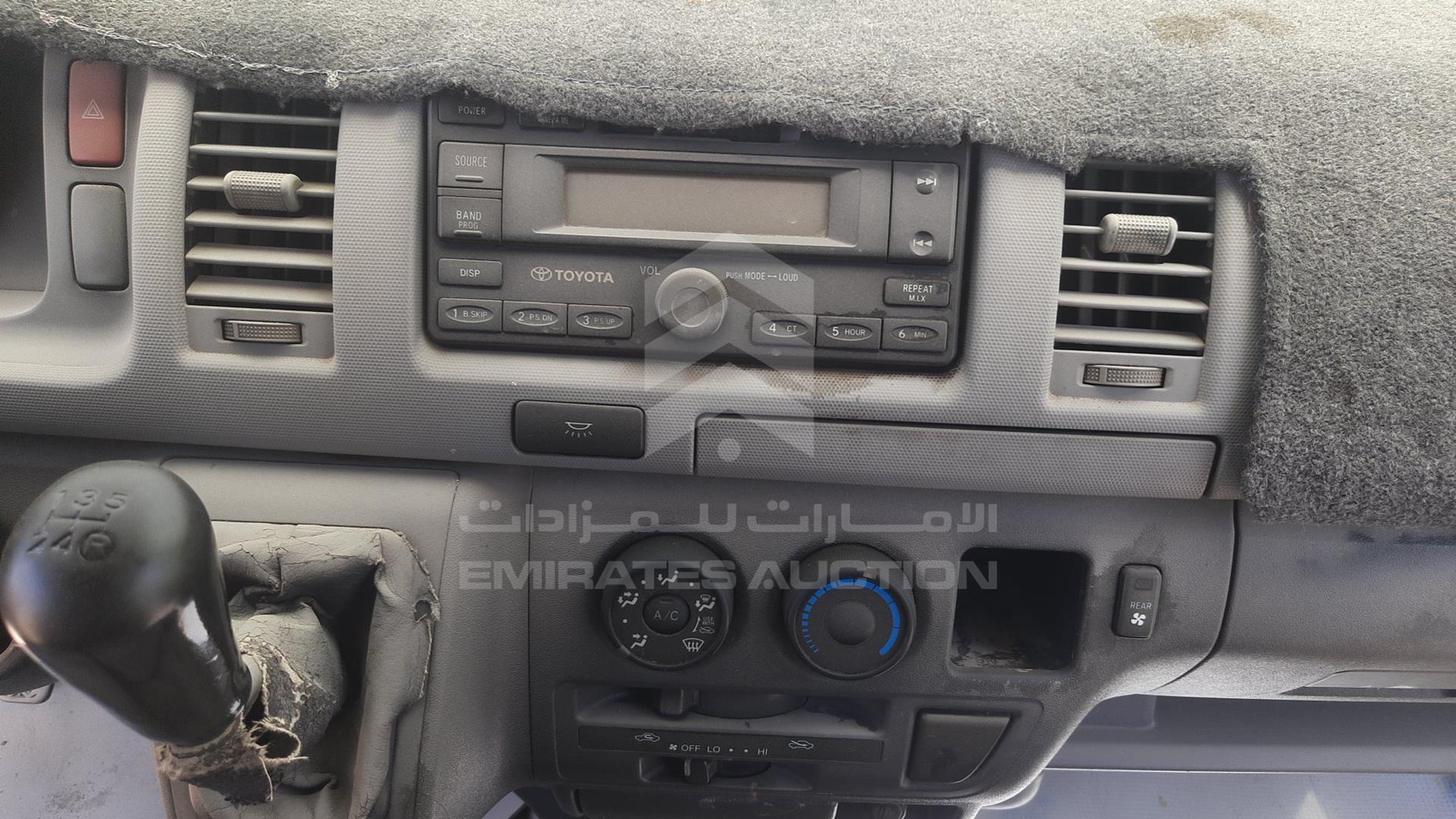 2010 TOYOTA HIACE VIN: JTGJX02P8A0033553