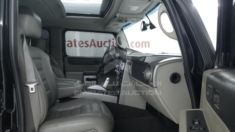 5GRGN23U74H103352 Auction: EmiratesAuction Lot: 404918 5GRGN23U74H103352 Hummer H2 2004 BLACK Photo 27