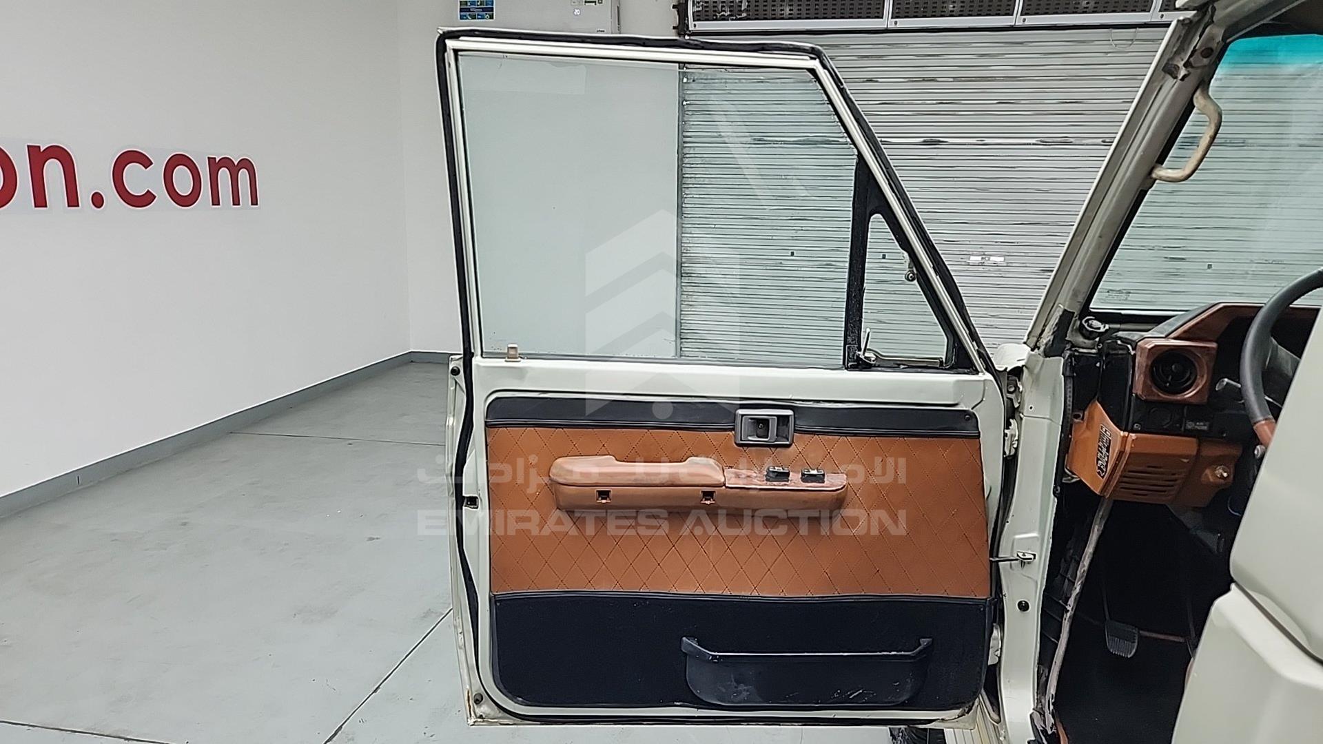 1993 TOYOTA LAND CRUISER VIN: FZJ750006855