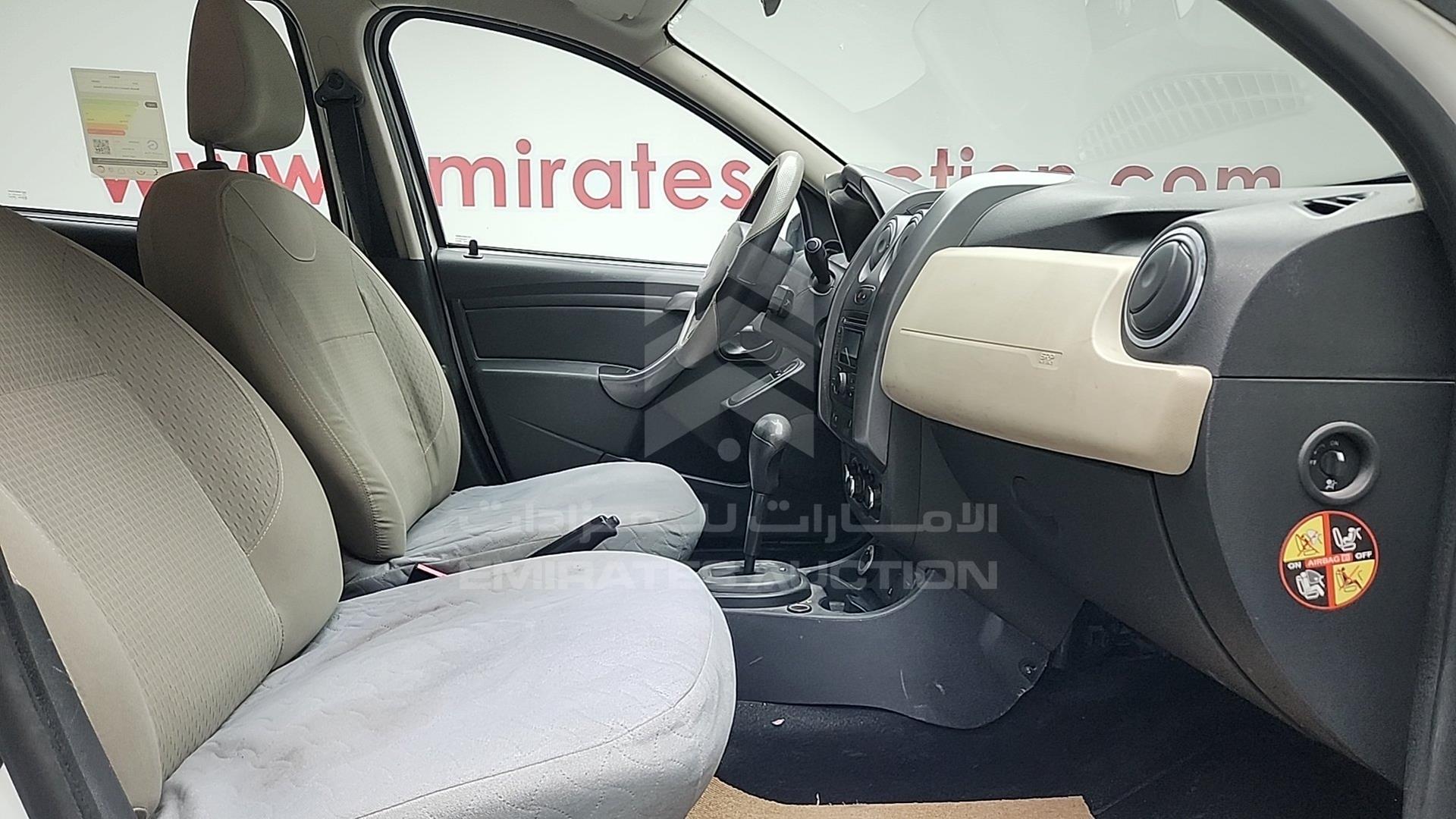 2017 RENAULT DUSTER VIN: VF1HSRGJ8HA529118