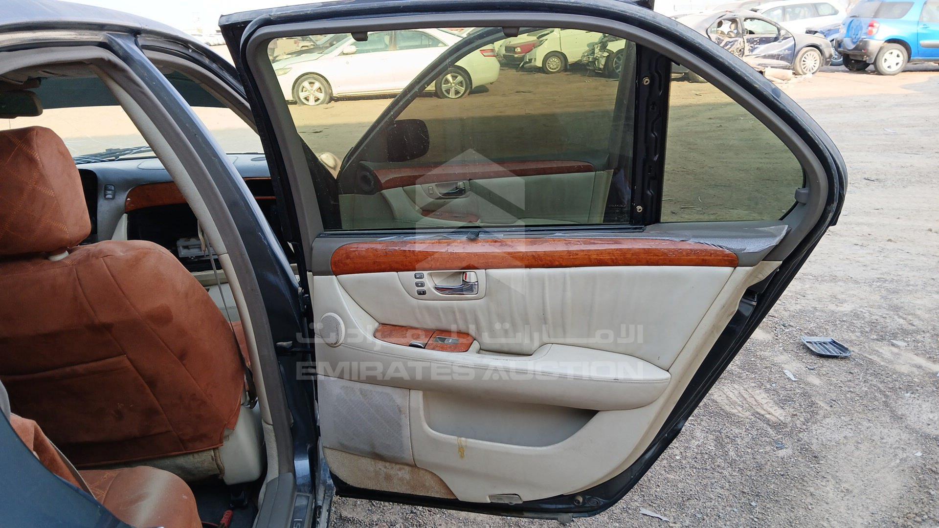 2005 LEXUS LS 430 VIN: JTHBN36F355001580