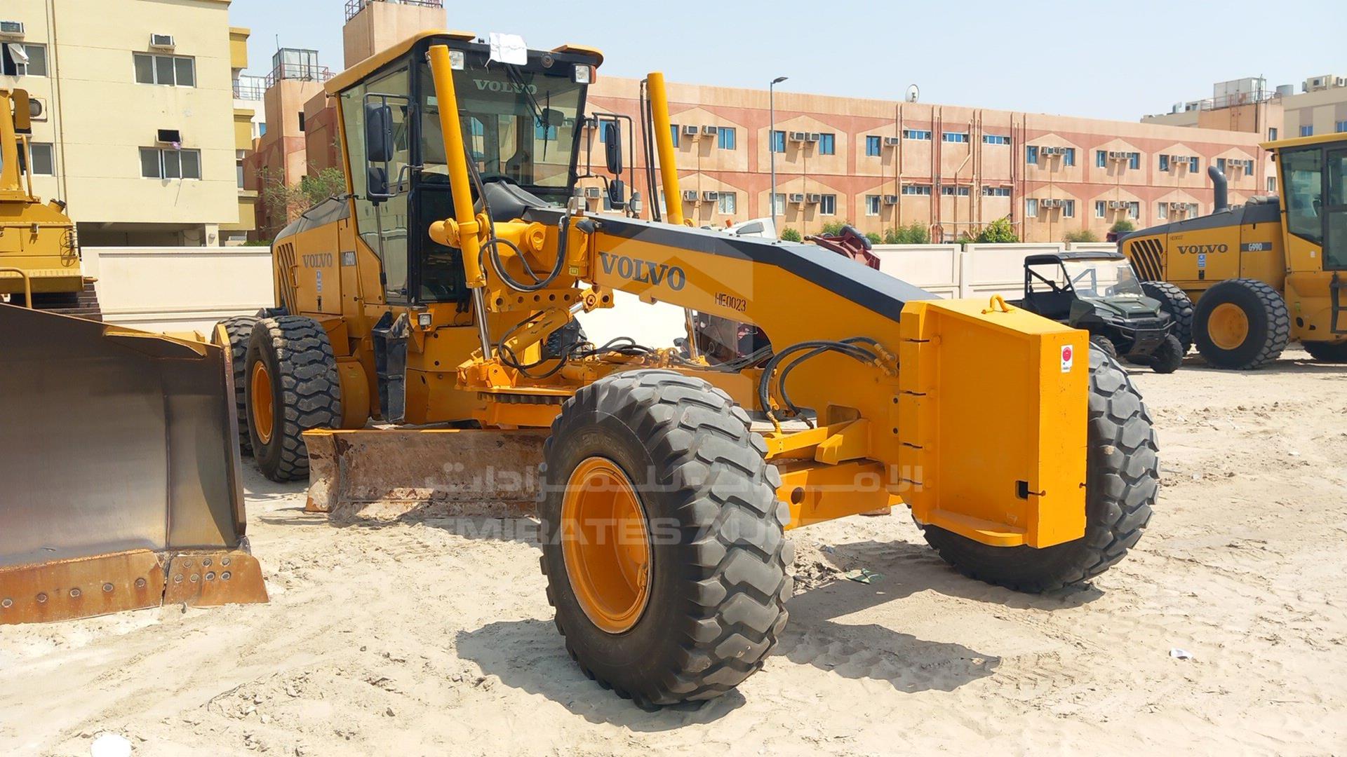 2015 VOLVO G990 VIN: VCE0G990V00508137