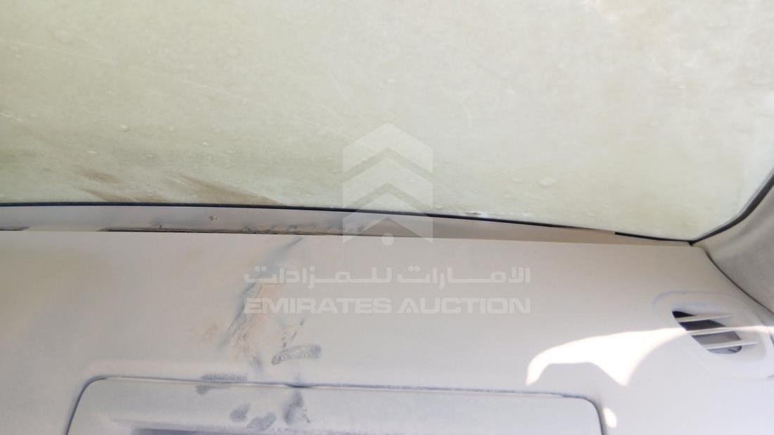 2000 Isuzu KB — Front Right Passenger Dashboard View — Photo 21