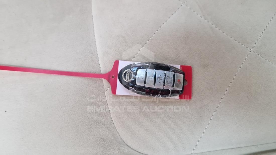 2014 Nissan Patrol — Keys — Photo 6