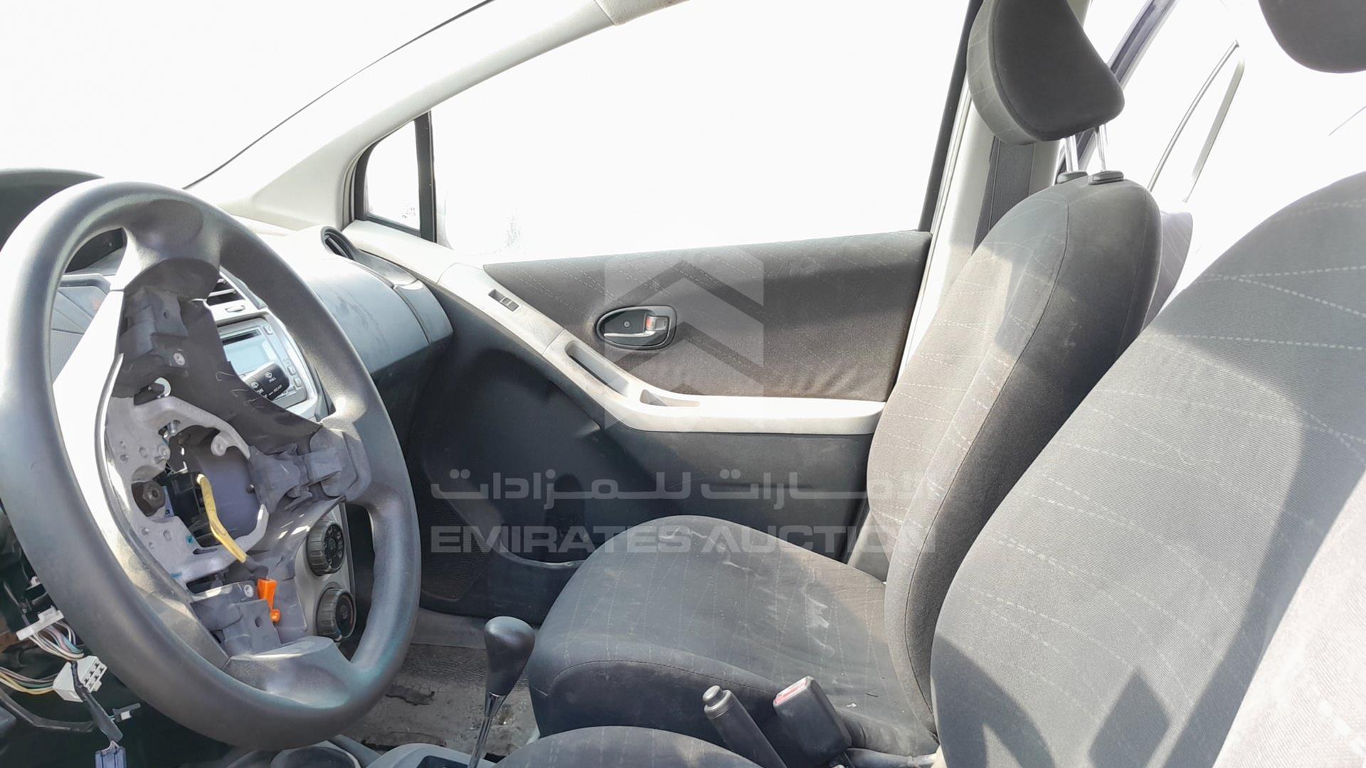 2007 TOYOTA YARIS VIN: JTDKW923675047131