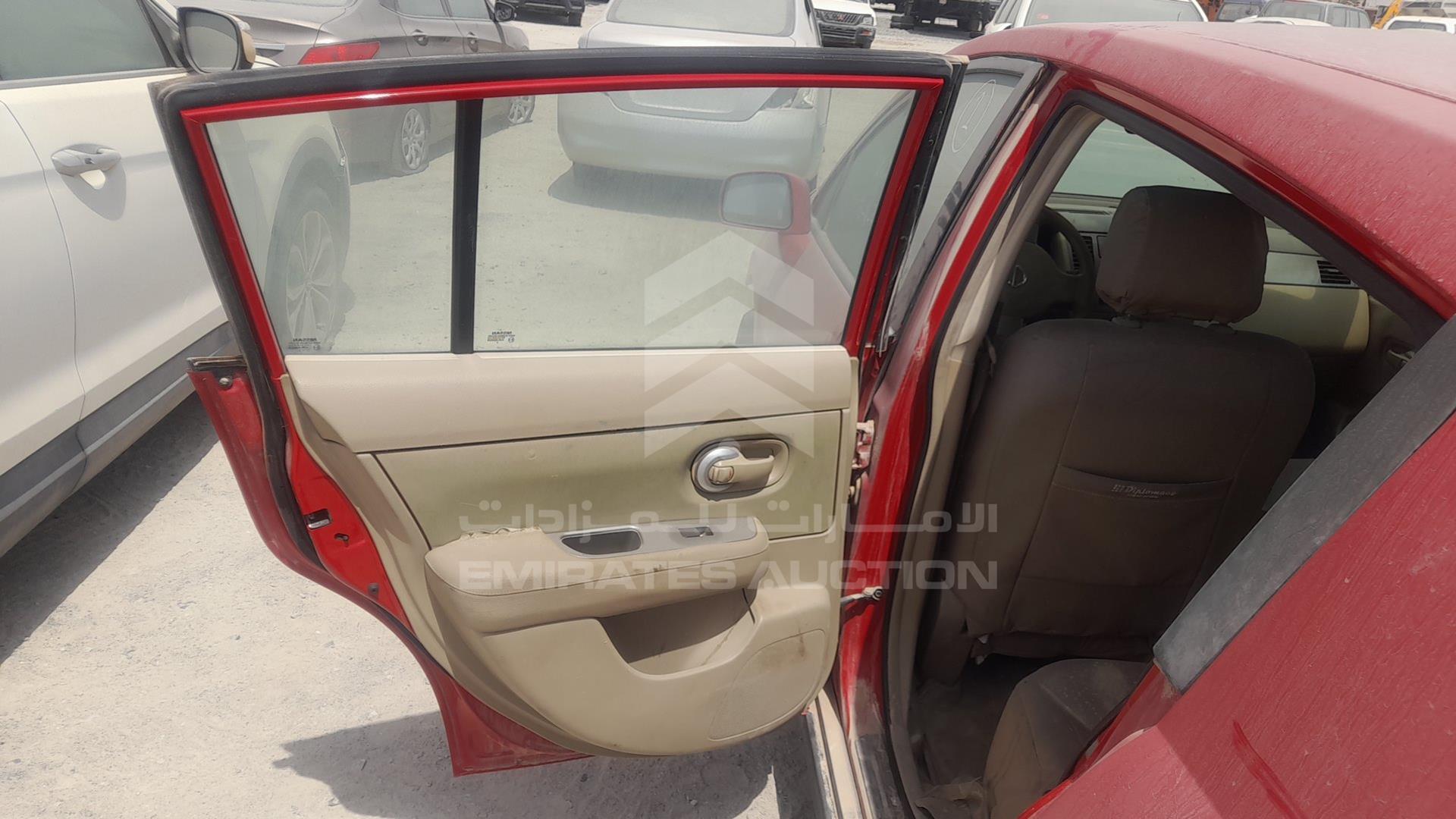 2011 NISSAN TIIDA VIN: 3N1BC1C64BK218379